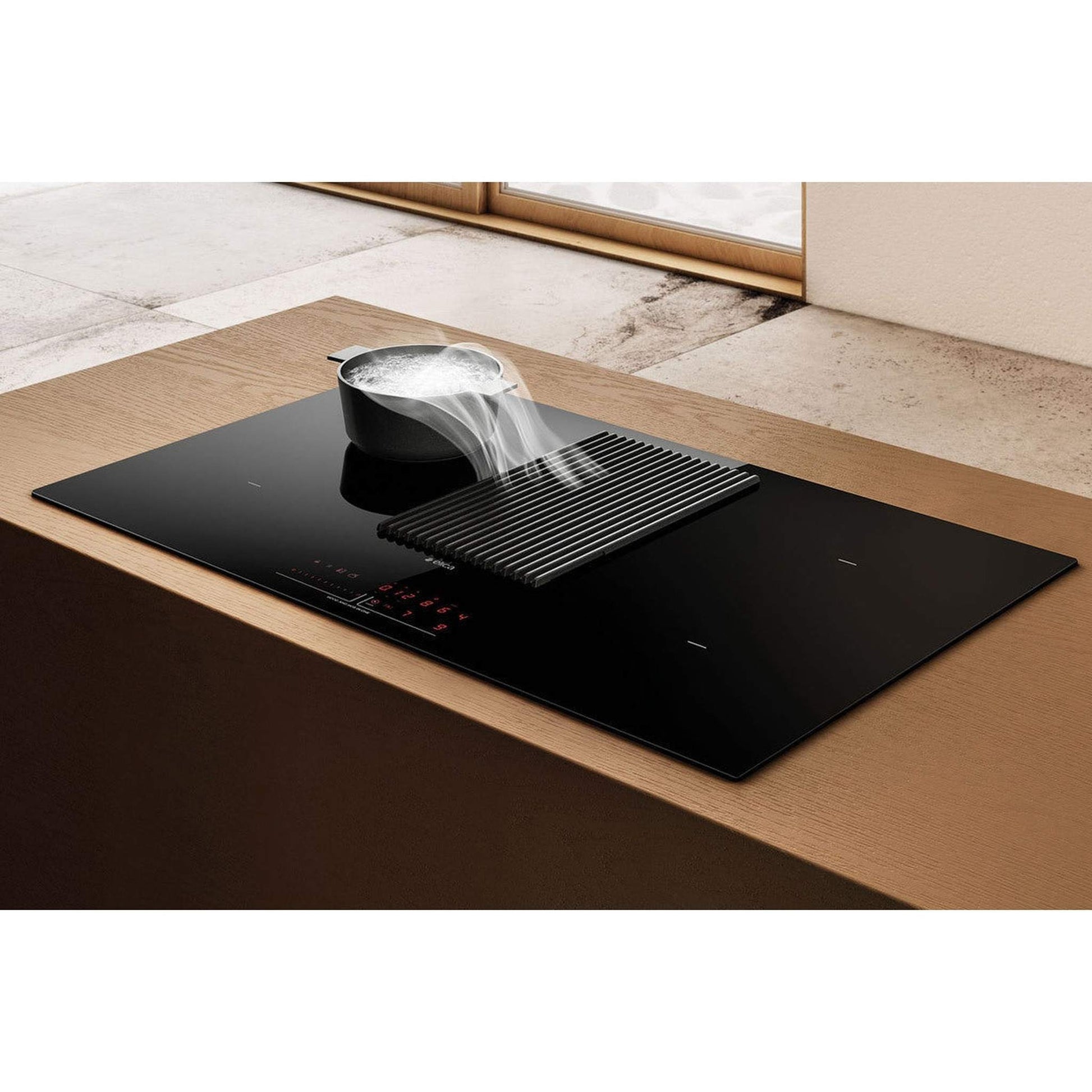 Elica Nikolatesla Prime BL/A/83 – Inductiekookplaat met Geïntegreerde Afzuiging – Stijlvol en Efficiënt in Zwart