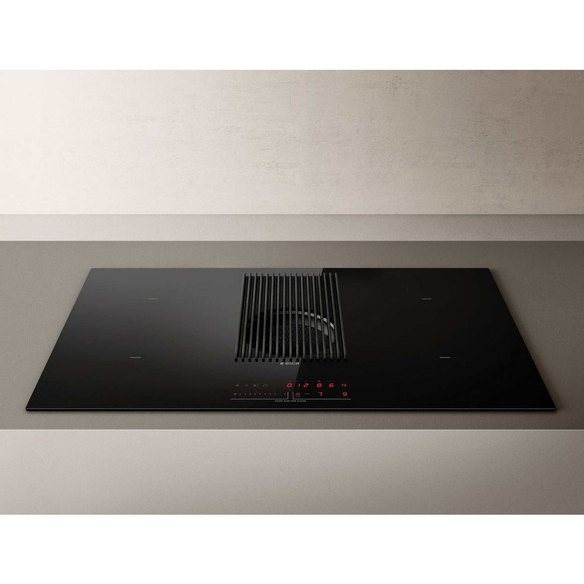 Elica Nikolatesla Prime BL/A/83 – Inductiekookplaat met Geïntegreerde Afzuiging – Stijlvol en Efficiënt in Zwart