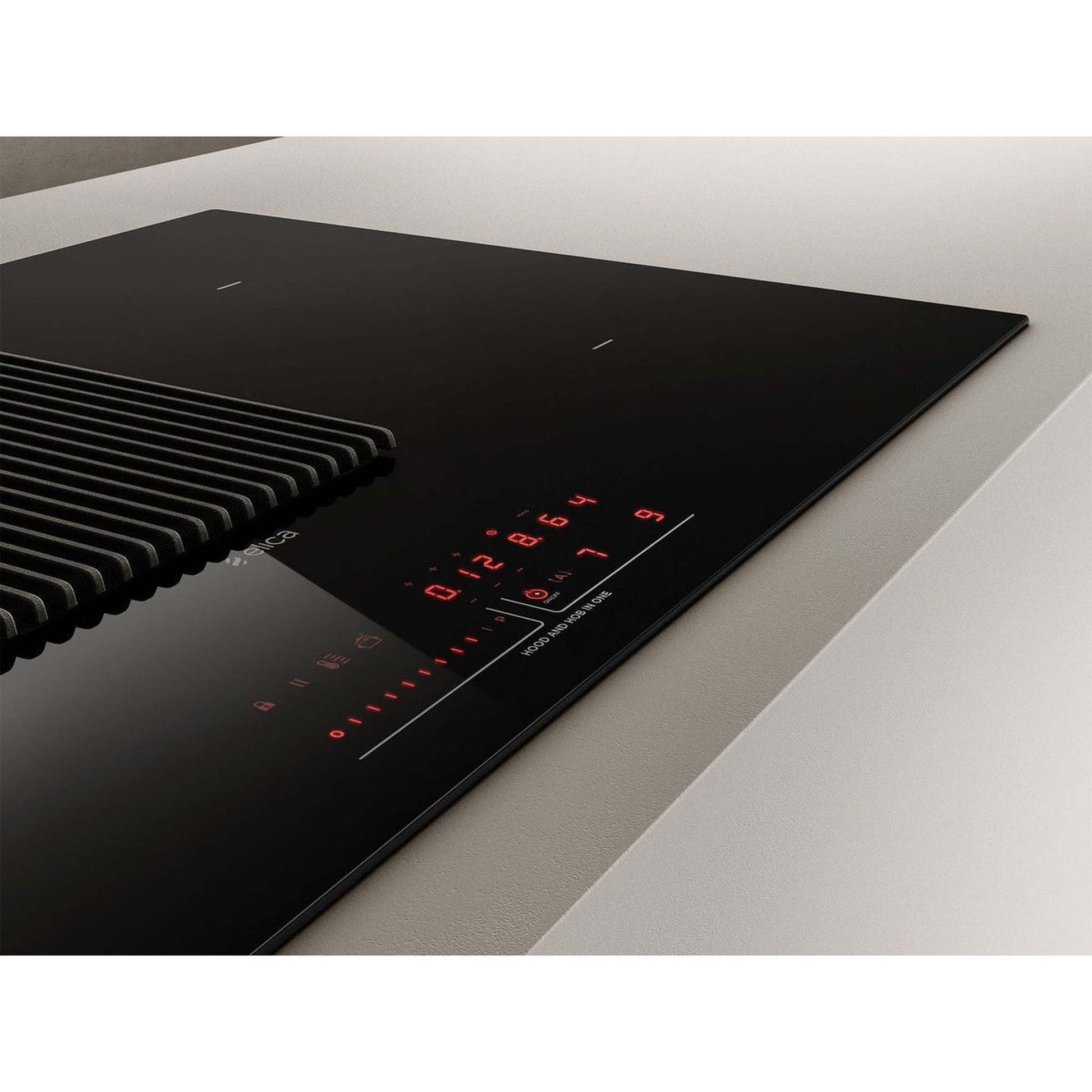 Elica Nikolatesla Prime BL/A/83 – Inductiekookplaat met Geïntegreerde Afzuiging – Stijlvol en Efficiënt in Zwart